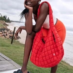 SOLD OUT COLOR Papaya Free people quilted carryall bag